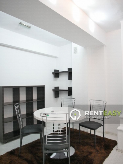 Apartament cu 2 Camere de Inchiriat in Centru langa Moldova Mall