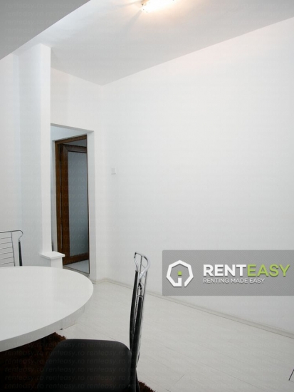 Apartament cu 2 Camere de Inchiriat in Centru langa Moldova Mall