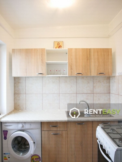 Apartament cu 3 Camere in Podul de Piatra de Inchiriat