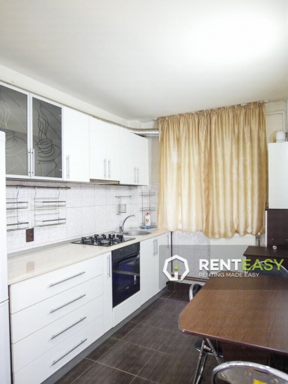 Apartament cu 3 Camere de Inchiriat in Podu Ros