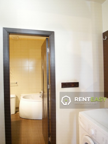 Apartament cu 3 Camere de Inchiriat in Podu Ros