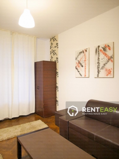 Apartament cu 3 Camere la Casa de Inchiriat in Sararie