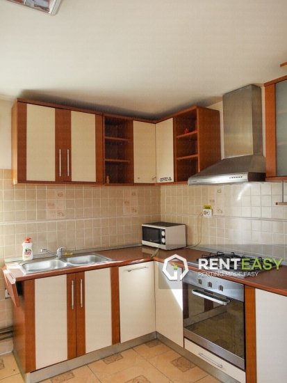 Casa cu patru camere de inchiriat in Tatarasi