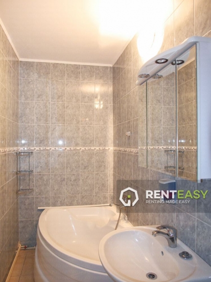 Apartament cu 2 Camere de Inchiriat in Centru langa Palas